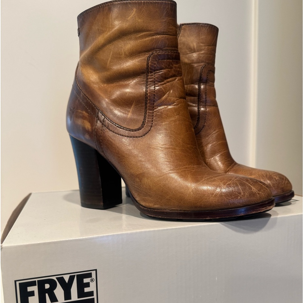 Gorgeous almost new Frye leather Boots.